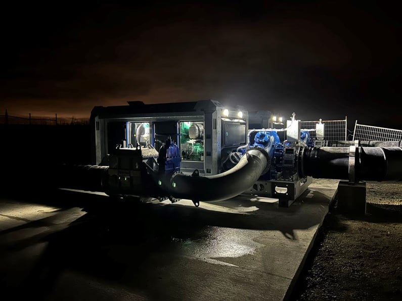 BBA_Pumps_BA500G_D675_diesel_floodcontrol_pumps_in_the_dark